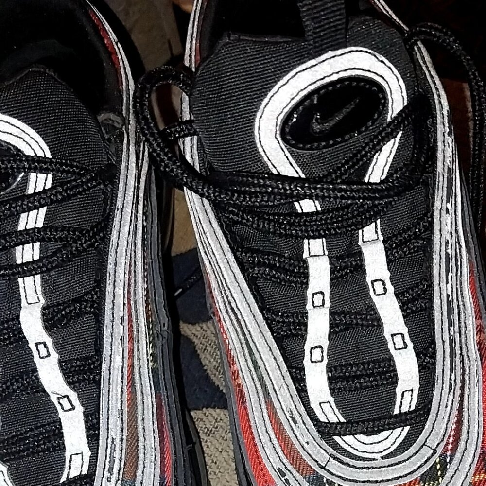 Nikes - Picture 6 of 6